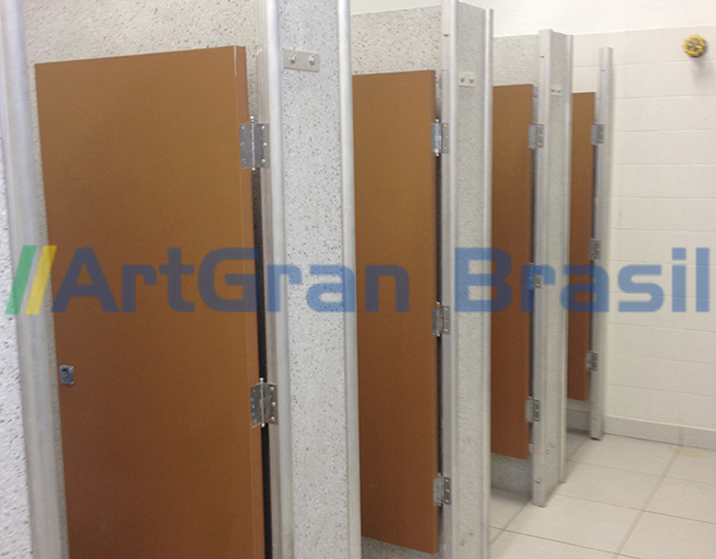 Portas para Divisórias Sanitárias